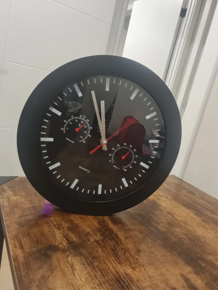 Black Wall Clock with Temperature and Humidity image indicator(2)