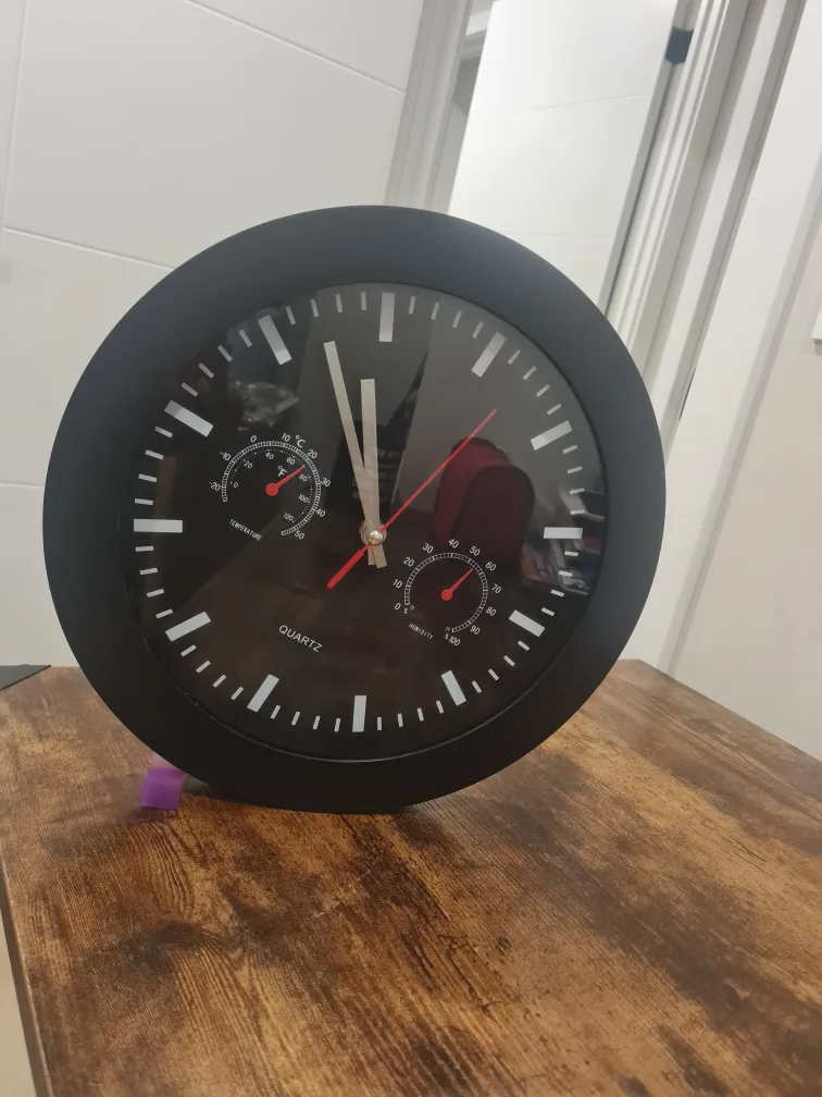 Black Wall Clock with Temperature and Humidity image indicator(4)