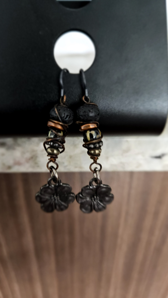 Black Flower Dangle Earrings - photo 2