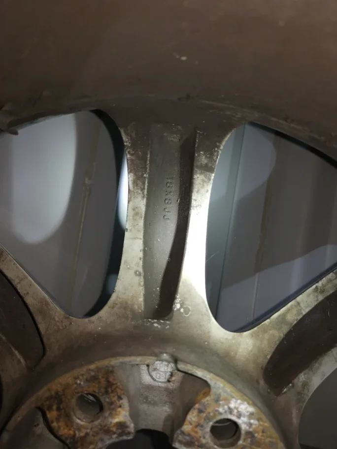 Infinity OEM 18" Alloy Wheel image indicator(3)