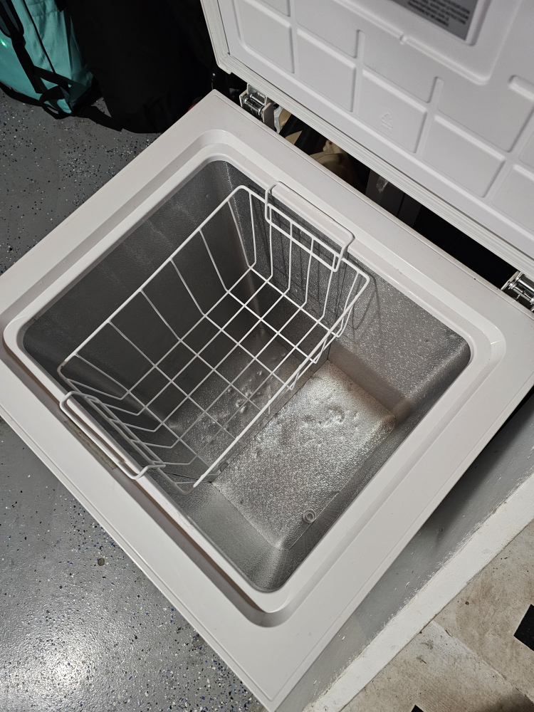 Chief Chest Freezer - photo 2