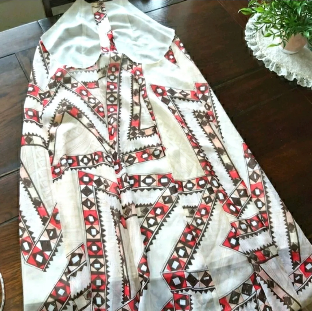 White, Red, and Black Geometric Print Halter Dress image indicator(3)