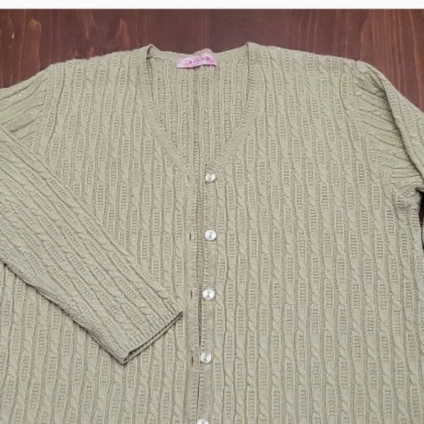 Women's knitted vest & cardigan image indicator(5)