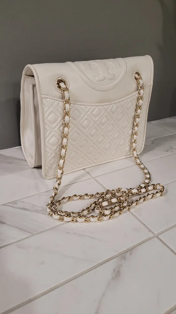 Tory Burch White Quilted Chain Bag image indicator(3)