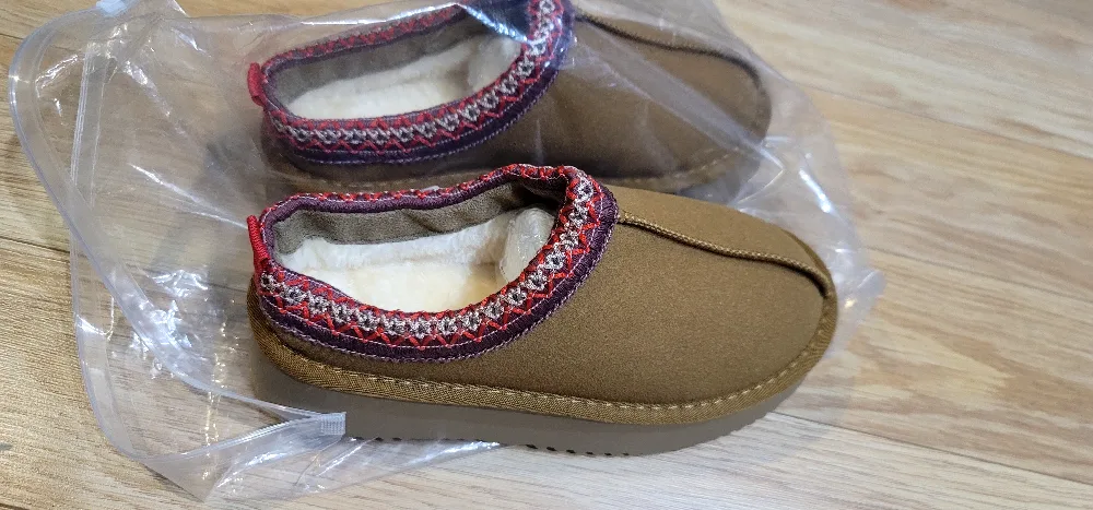 Women's Suede Slippers image indicator(9)