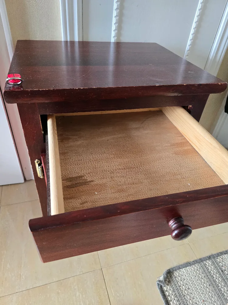 Wooden Nightstand image indicator(2)