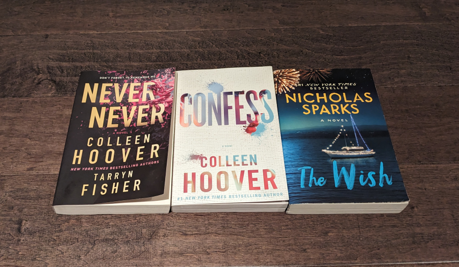 Colleen Hoover & Nicholas Sparks Novels/Books