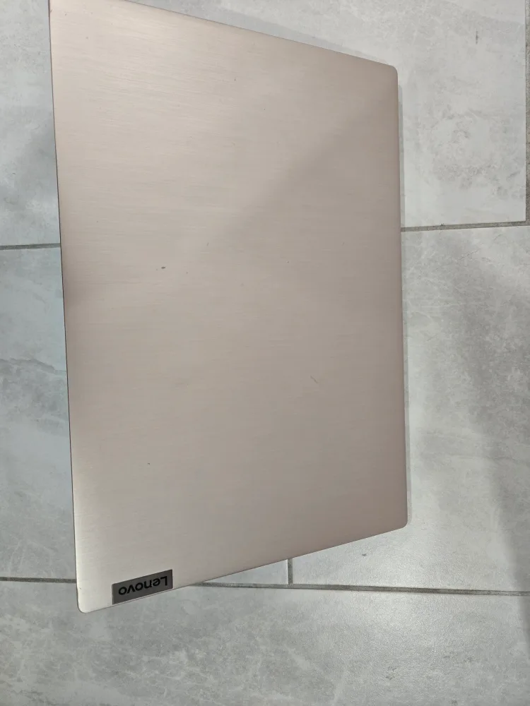 Lenovo IdeaPad 3 laptop screen 15.6 inc; 12 gb RAM; 1TB image indicator(2)