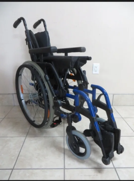 Foldable Wheelchair image indicator(2)