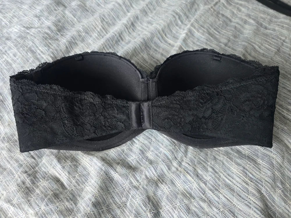la Vie en Rose Strapless Bra image indicator(4)