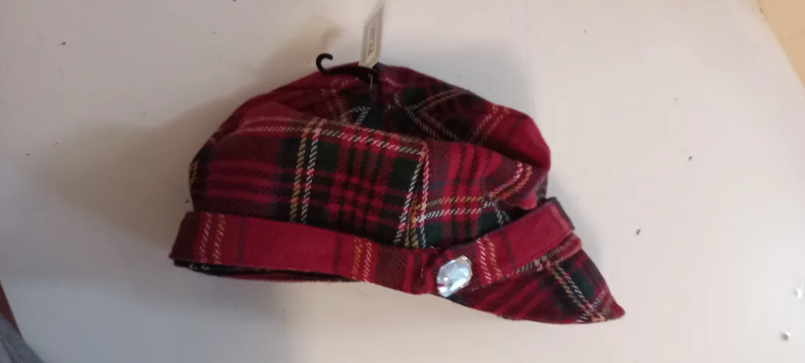 Picaro Red Plaid Newsboy Hat image indicator(2)