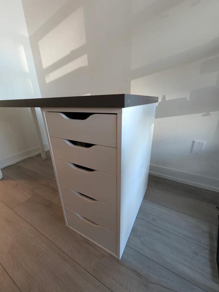 Ikea desk and drawer image indicator(6)