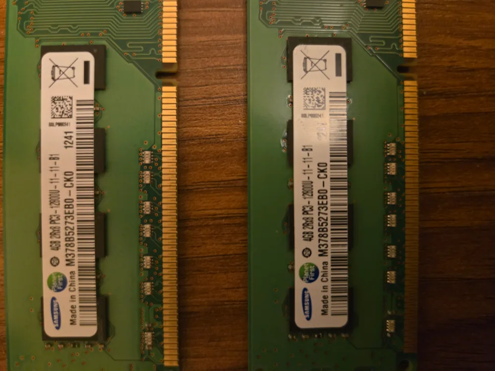 Assorted 4gb DDR3 Ram Sticks + 8gb DDR4 Ram image indicator(6)