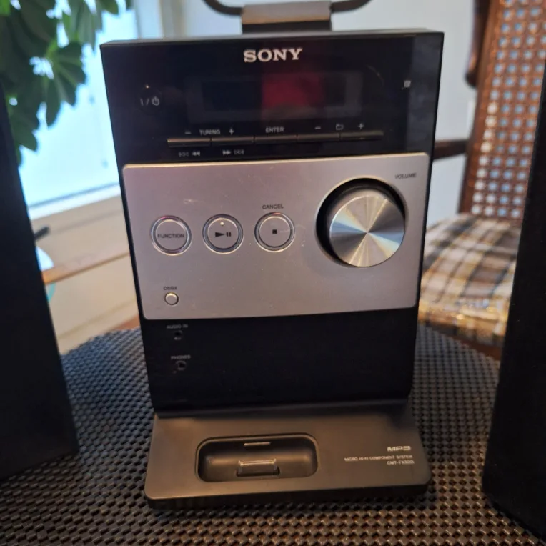 Sony Micro Hi Fi System image indicator(2)