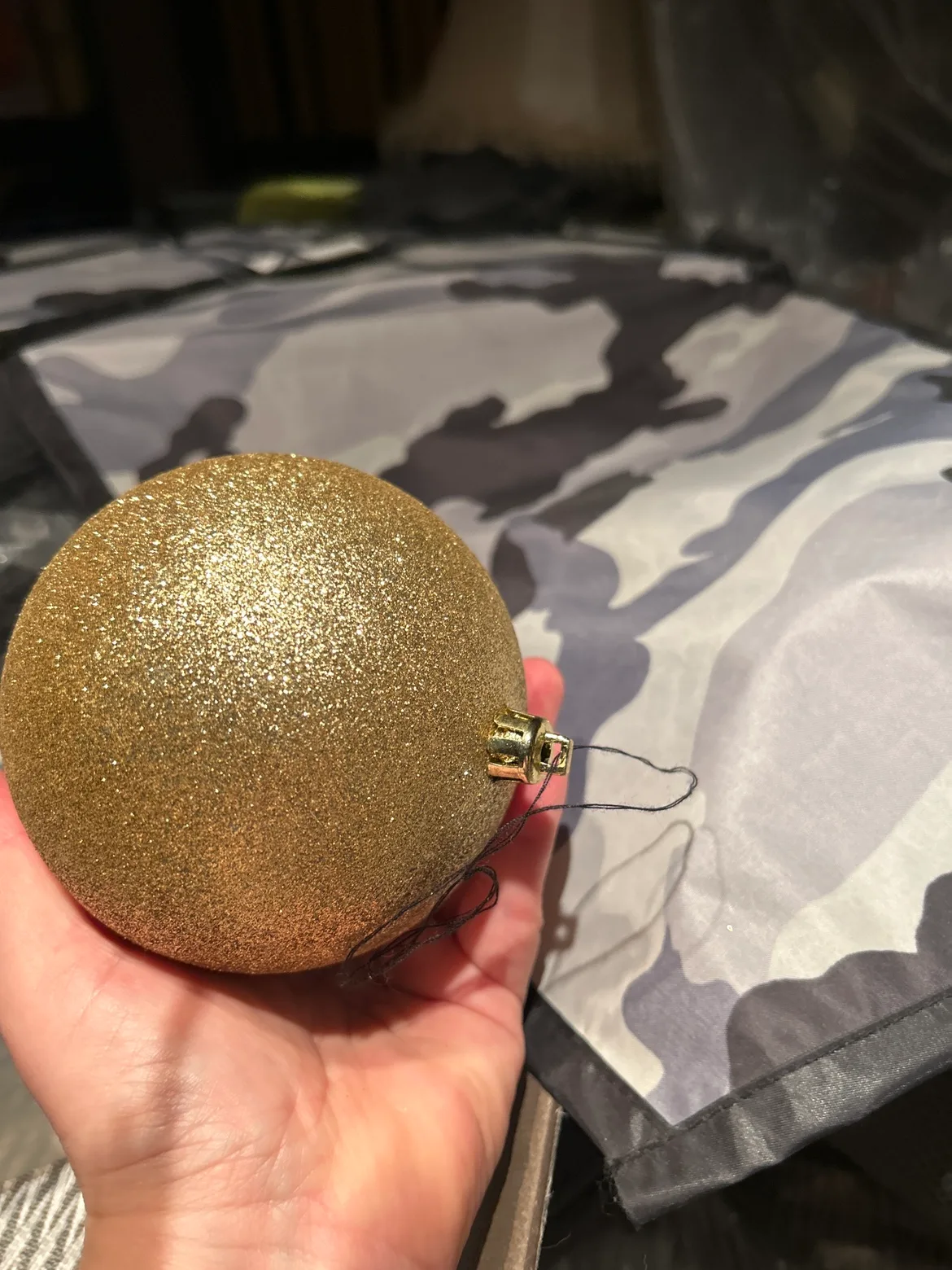 Big Gold Glitter Christmas Ornament x 8 image indicator(2)