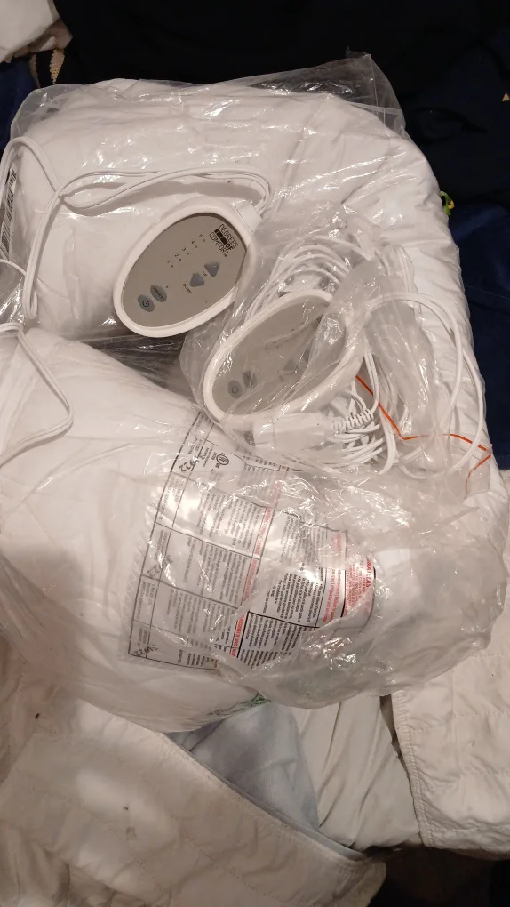 Electric mattress pad with Dual Controllers image indicator(3)