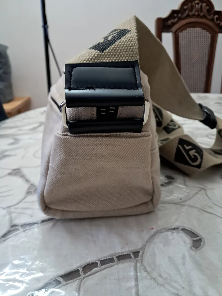 Beige Canvas Crossbody Bag image indicator(4)