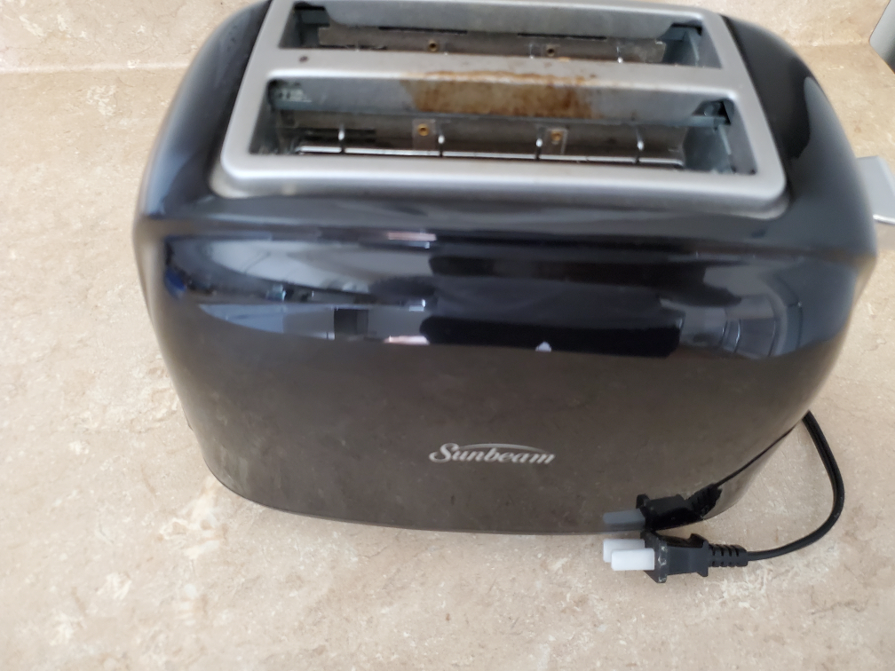 MOVING SALE - Sunbeam 2 Slice Toaster - photo 2