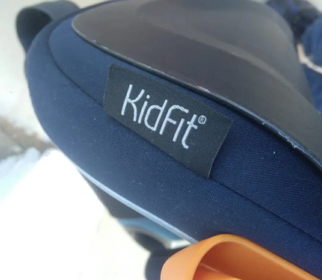 Chicco KidFit Booster Car Seat image indicator(4)