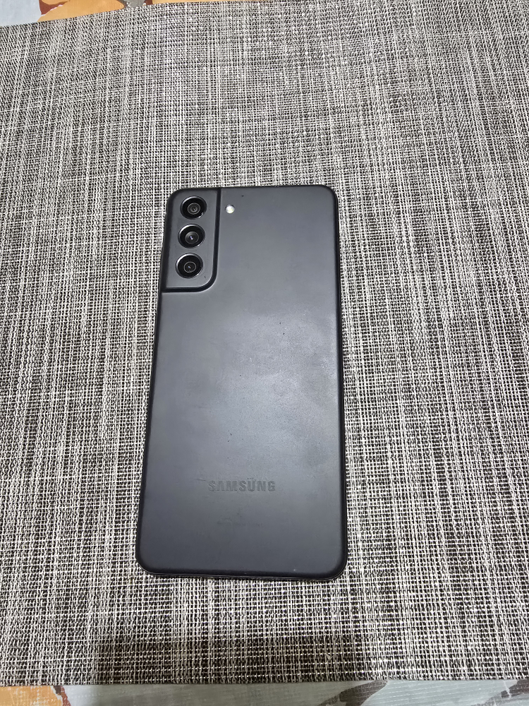 Samsung Galaxy S21 FE 5G - photo 2