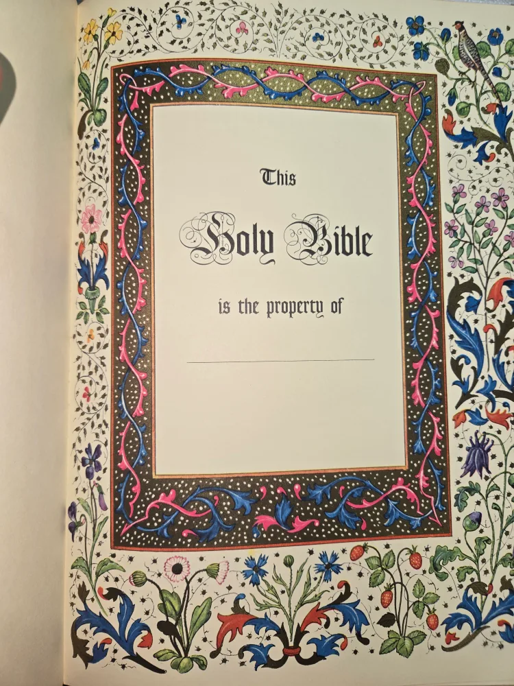 Antique - 1959 Holy Bible Rembrandt Edition image indicator(7)