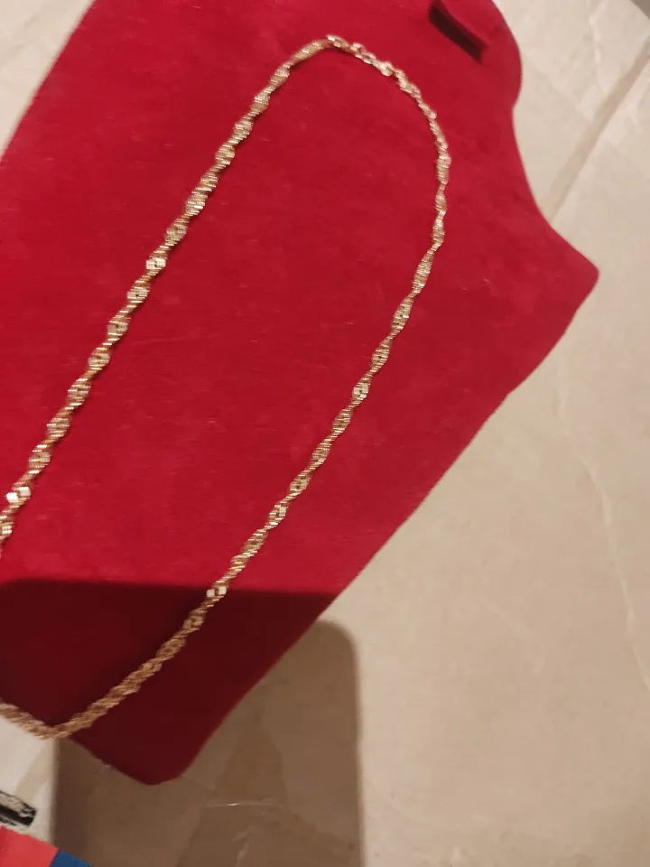 Non Tarnish Twist Rose Gold Chain Necklace image indicator(8)