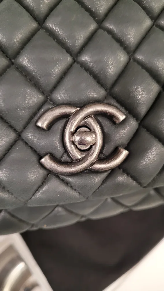 Chanel Quilted Flap Bag image indicator(7)