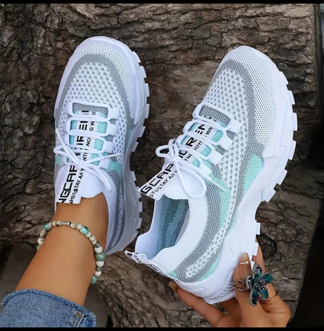 Women's Casual Breathable Low Top Sneakers thumbnail