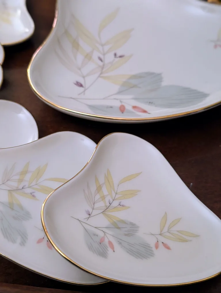 Vintage Bavaria Porcelain Serving Set image indicator(3)