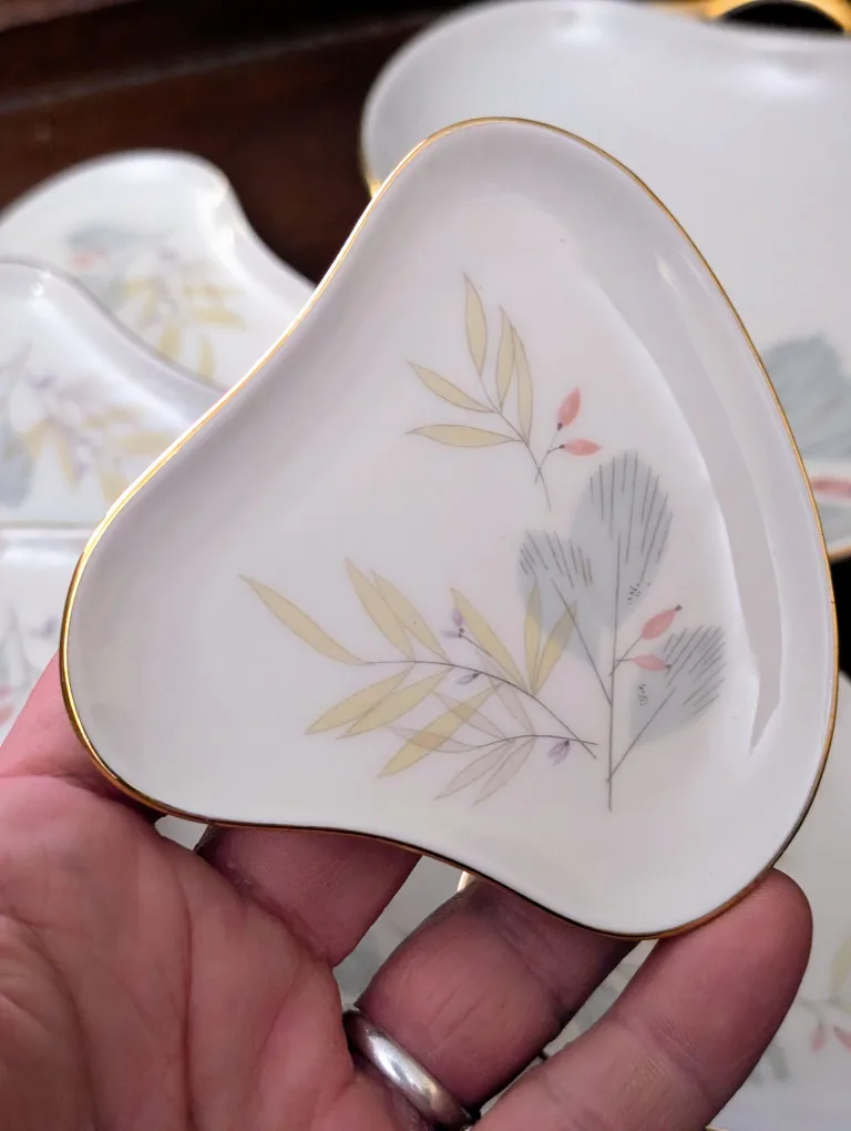 Vintage Bavaria Porcelain Serving Set image indicator(4)