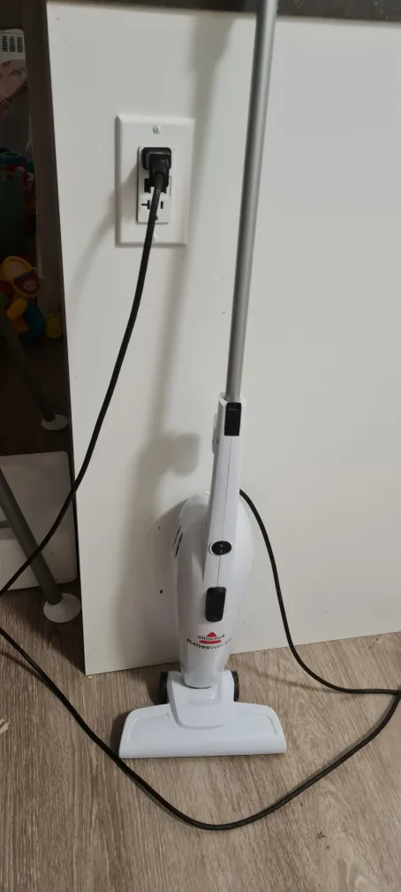 Bissell Featherweight Stick Vacuum image indicator(3)