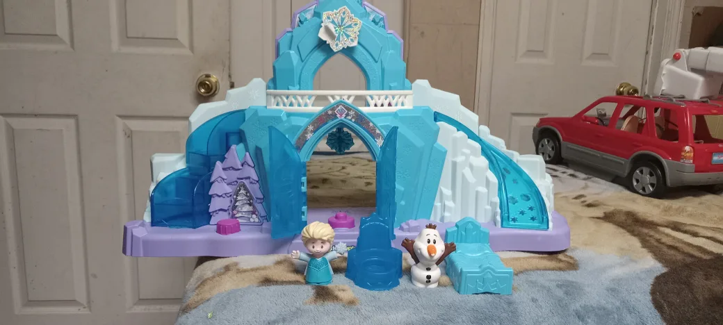 Little People Frozen Ice Castle Playset for sale image indicator(4)