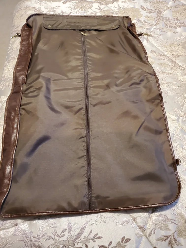 Leather Garment bag for travel image indicator(2)