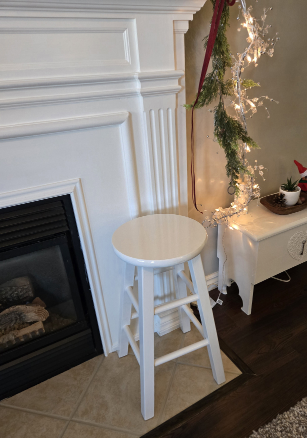 White Wooden Stool - photo 3
