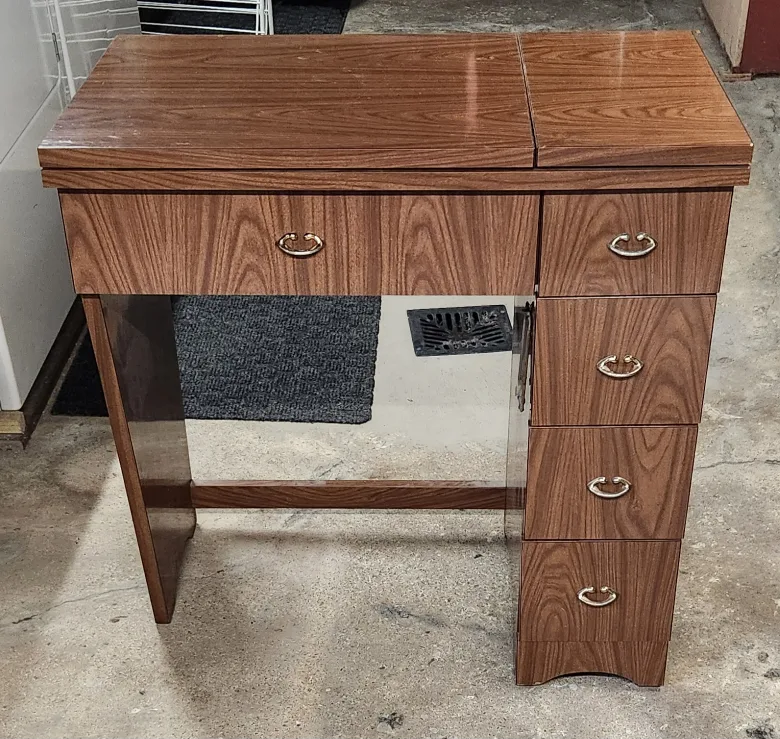 Sewing Machine Table #freecycle thumbnail