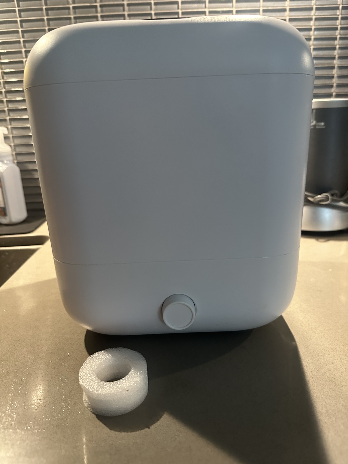 Mini washing machine, laundry, clothes washing