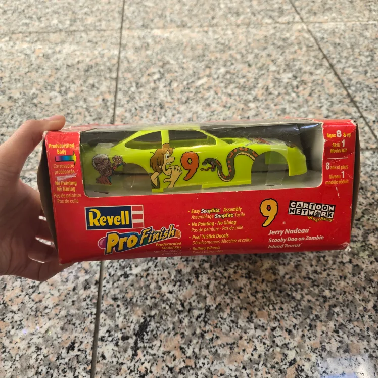 Revell Pro Finish Scooby Doo Jerry Nadeau Zombie Island Nascar image indicator(3)