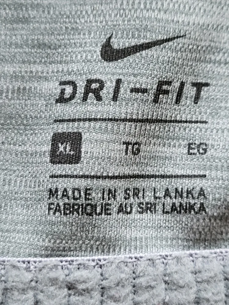 NEW! Nike Dri-FIT Zip Up Sports Bra image indicator(2)