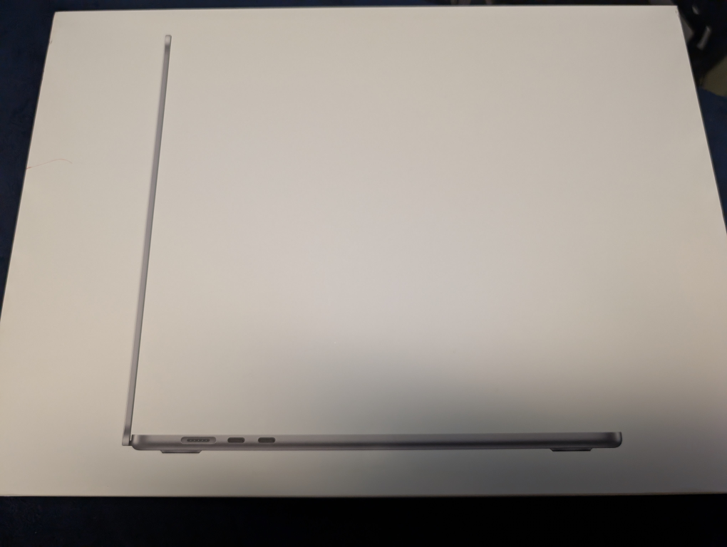 MacBook Air 15-inch M2 2023 with Apple Care