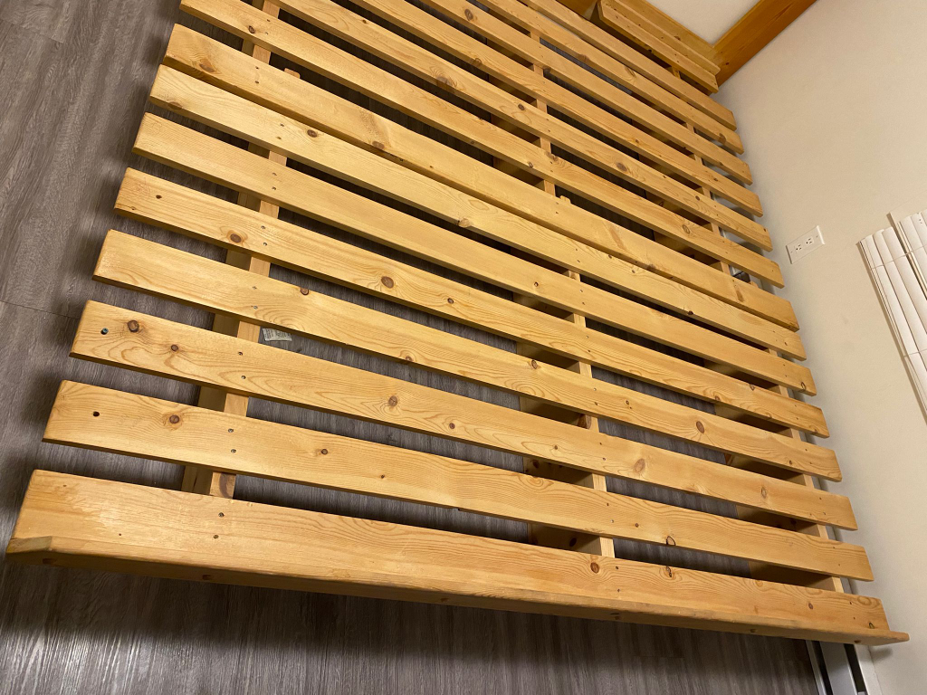 Queen Sized Platform Bed Frame - photo 2