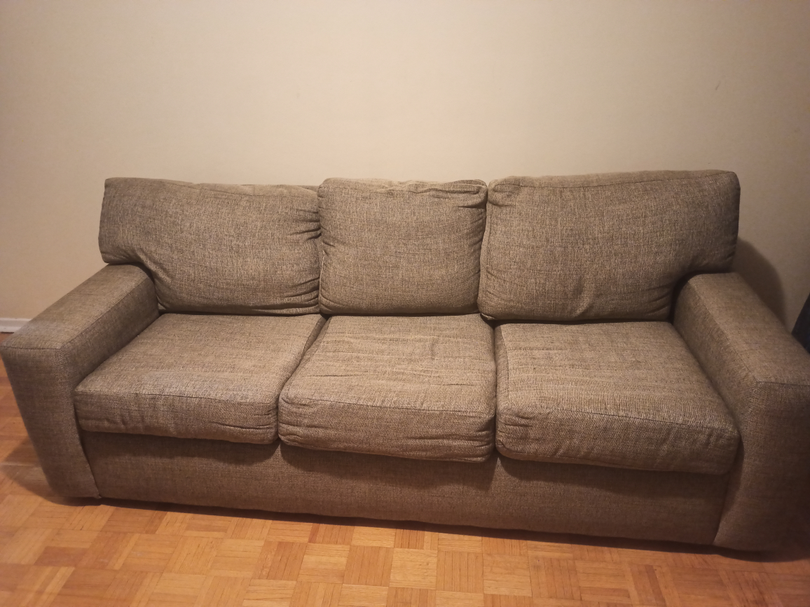 Pull-out couch
