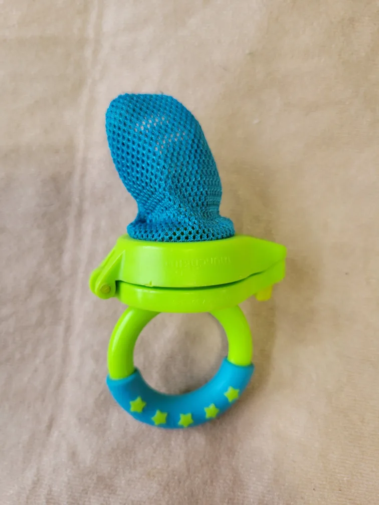 ‼️TOSS ALERT‼️Bundle: Munchkin Baby Food Feeder image indicator(4)