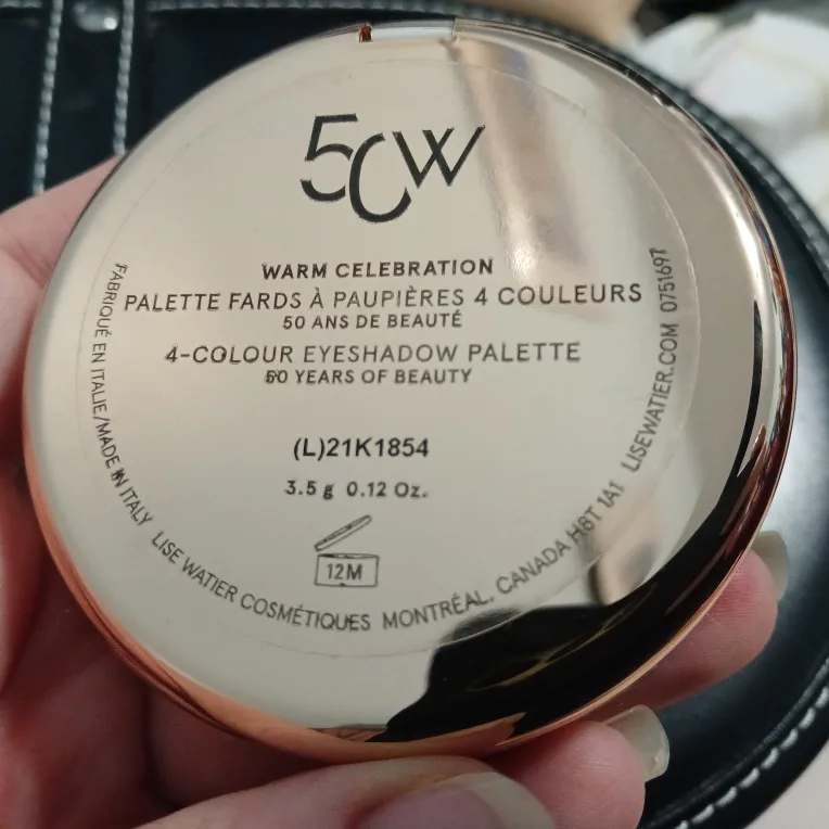 Lise Watier 50th Anniversary Blush & Eyeshadow Palettes image indicator(3)