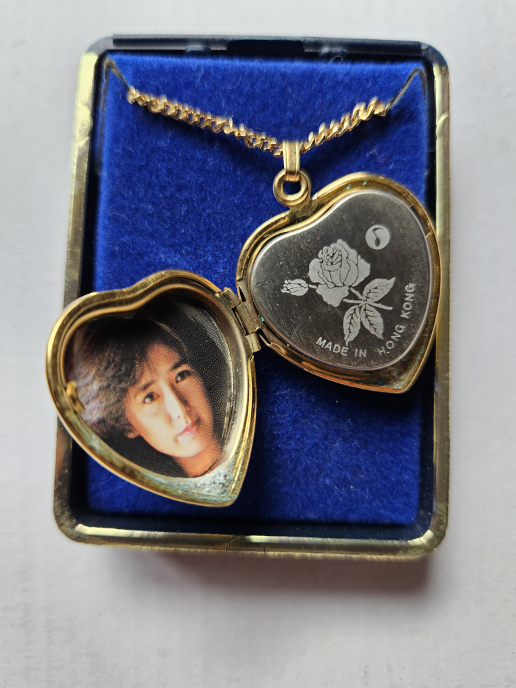 Gold Heart Locket Necklace - photo 2