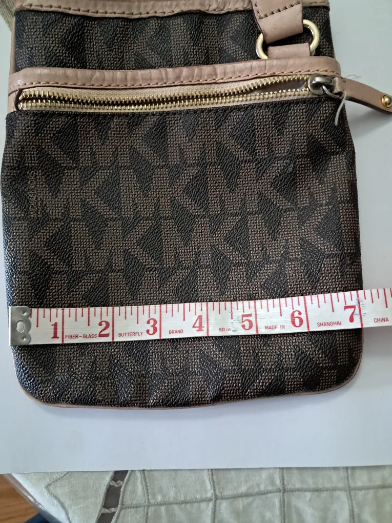 #Thriftypicks Michael Kors Crossbody Bag image indicator(6)