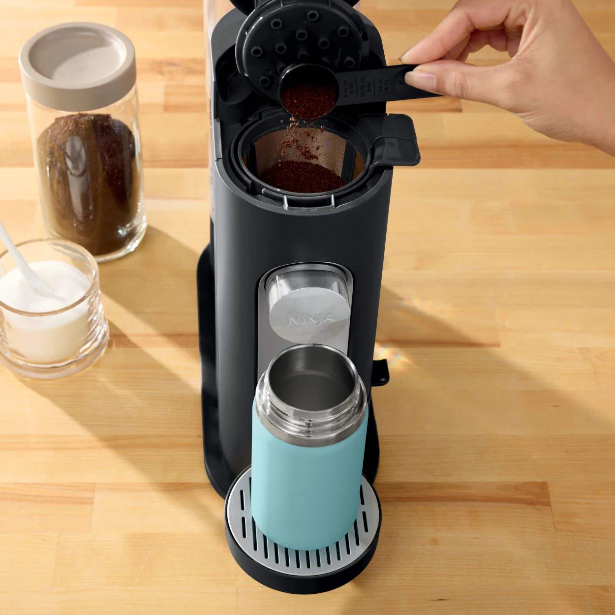 Ninja® Single Serve Dual Brew Coffee Maker image indicator(4)