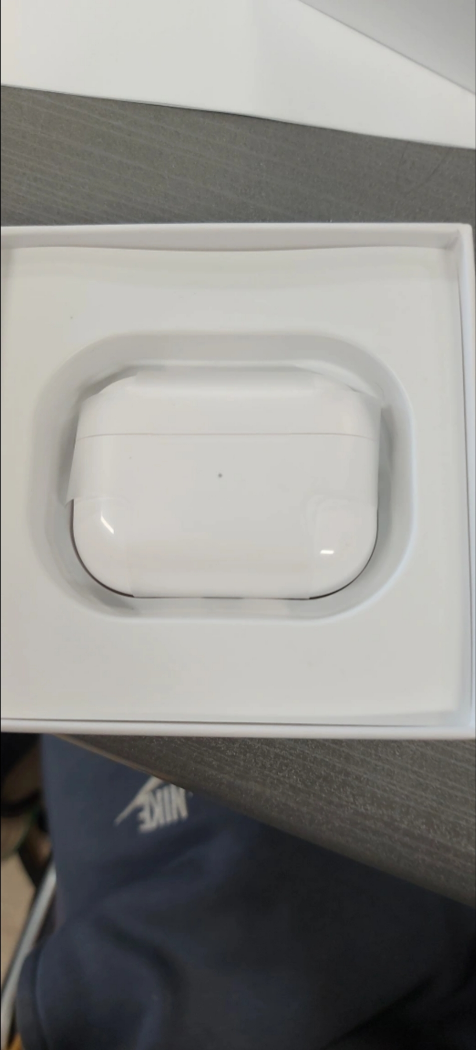 Apple AirPods 2nd Generation - photo 2