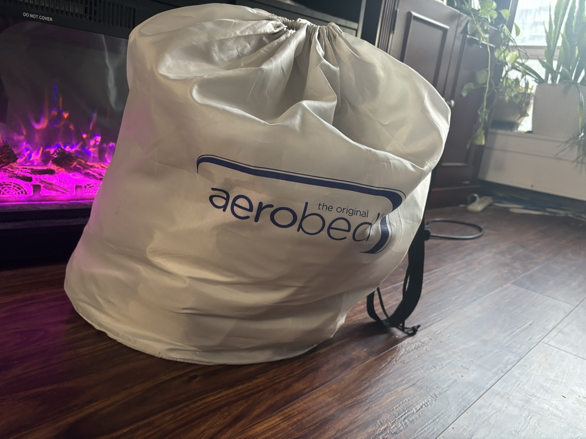 Aerobed queen size no pump needed blow up mattress
