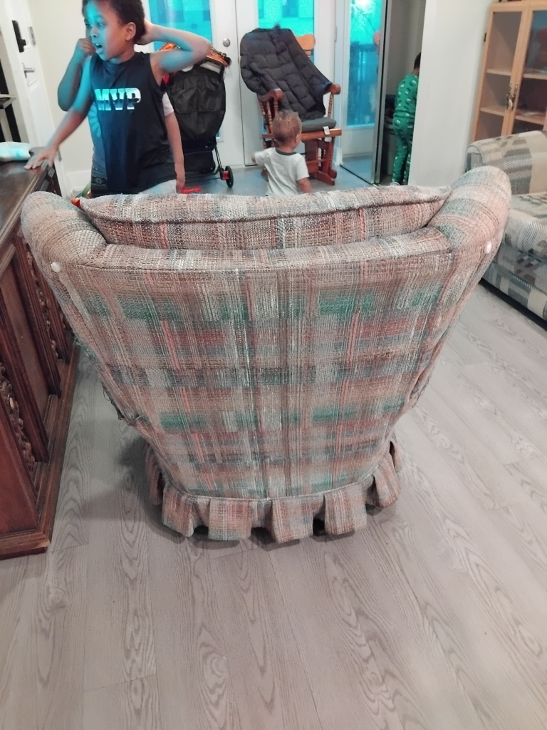 sofa - photo 3