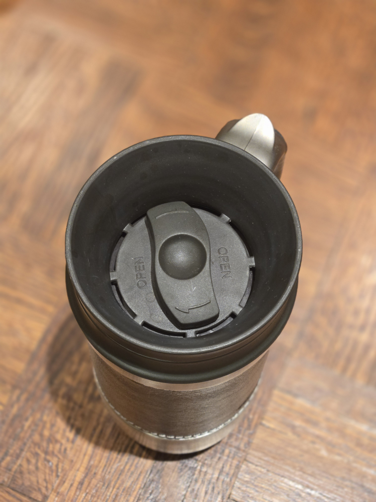 2x travel coffee mugs + free coffee - photo 3